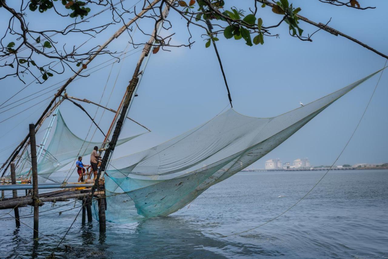 Amritara The Poovath Beachfront Heritage, Fort Kochi Bagian luar foto