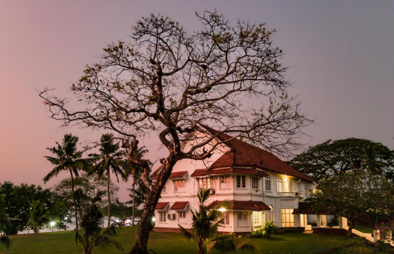 Amritara The Poovath Beachfront Heritage, Fort Kochi Bagian luar foto